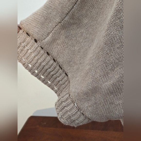 🆕️ Joie 100% Cotton Cream Color Short Sleeve V-Neck Sweater Size Small - Picture 4 of 10